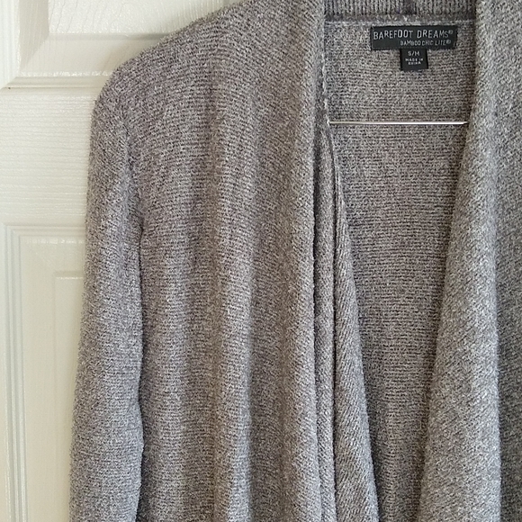 Barefoot dreams waterfall cardigan sweater size medium. - Picture 4 of 11